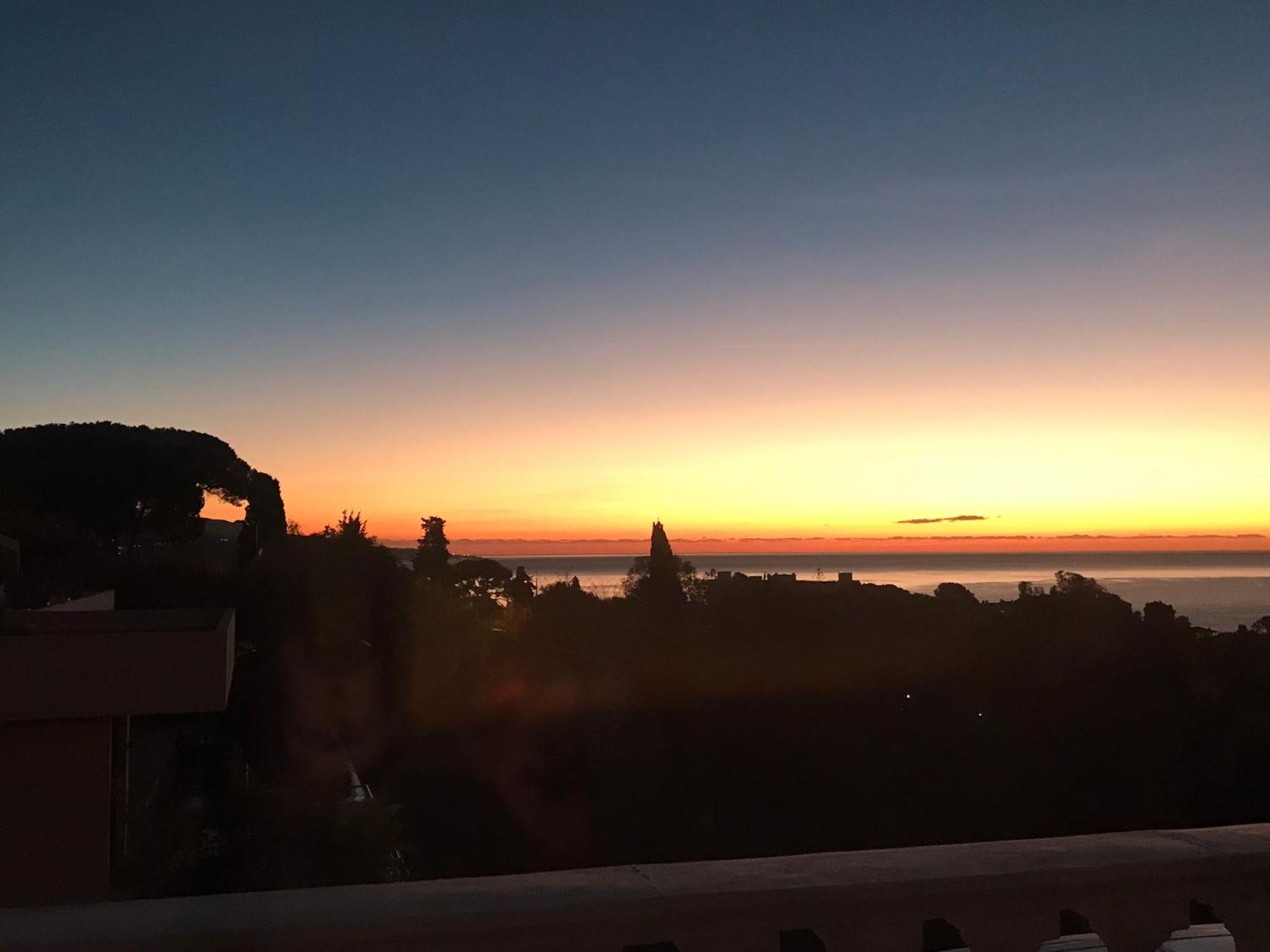 Appartement Villa Toit Terrasse Menton Eksteriør billede
